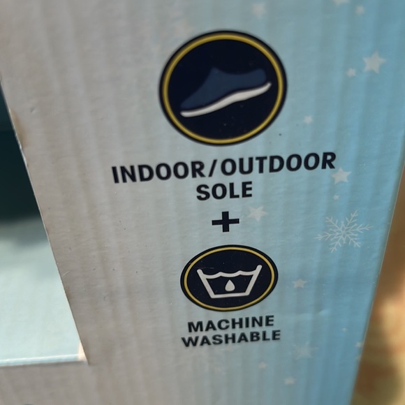 Isotoners Slippers Memory Foam Gray Indoor Outdoor Sole Womens 7.5-8 - Picture 4 of 11